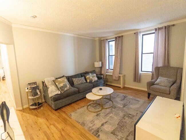 Foto del edificio - 3315 Pleasant Ave