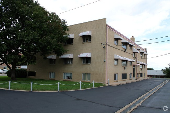 Building Photo - Ridge Manor Apartments