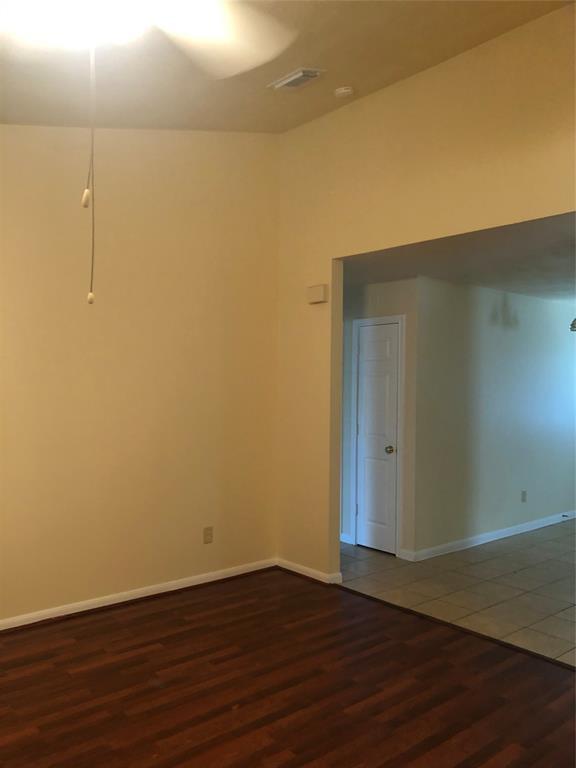 Foto del edificio - 5329 Tallowwood Terrace