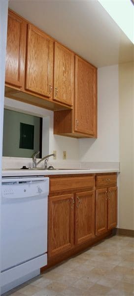 Kitchen 1 - Highland Terrace Apartments