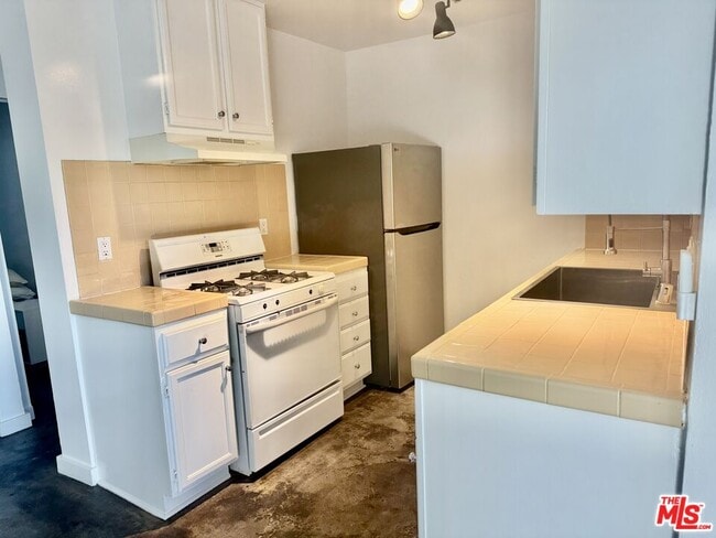 Building Photo - 511 Rialto Ave