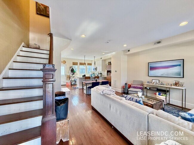 Foto del edificio - 159 V St NE