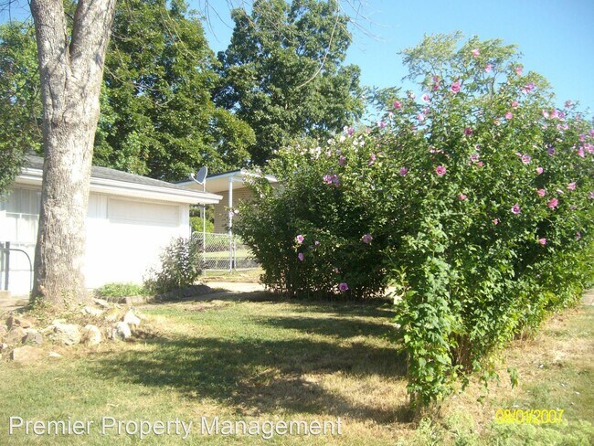 Foto del edificio - 3 br, 1 bath House - 404 Sheron Ave