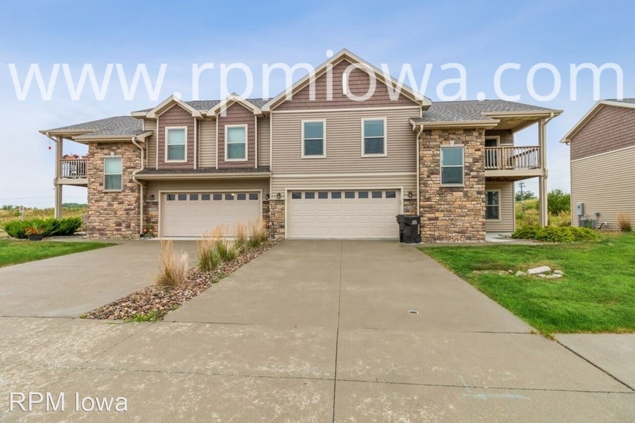 3 br, 2 bath House 1104 Cheyenne Drive House Rental in Nevada, IA