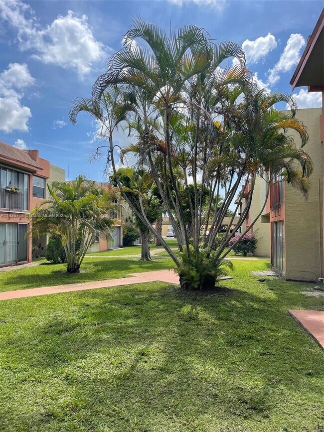 Foto del edificio - 9331 SW 4th St