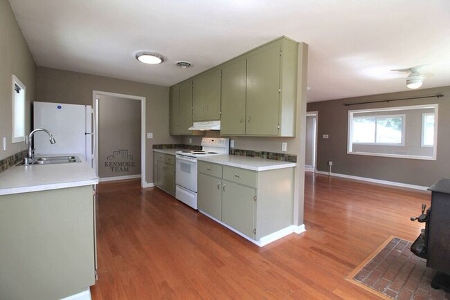 Building Photo - 1073 N 59th Ave