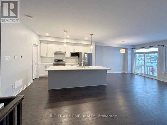 Building Photo - 205 Finsbury Ave