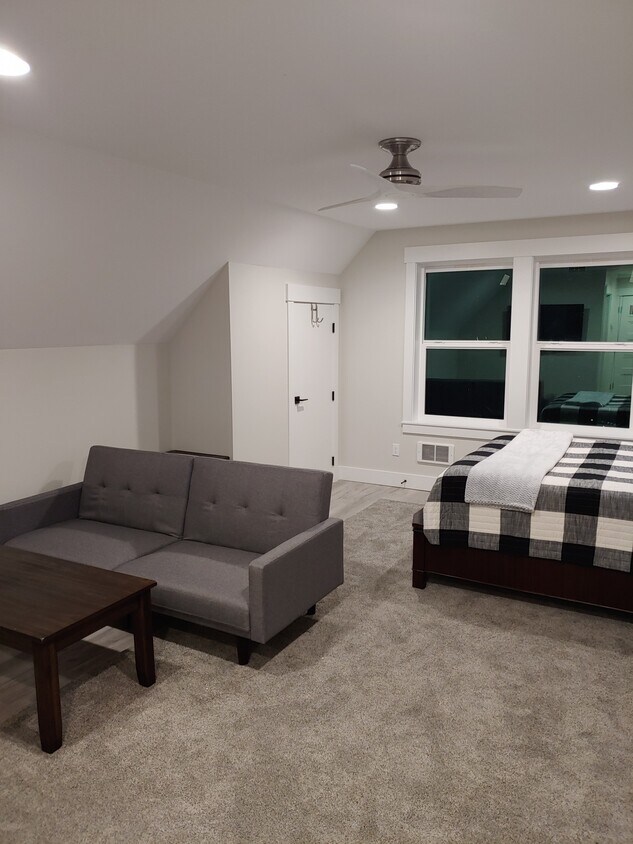 1593 Lake Dr Unit 1, Camano Island, WA 98282 Apartments in Camano