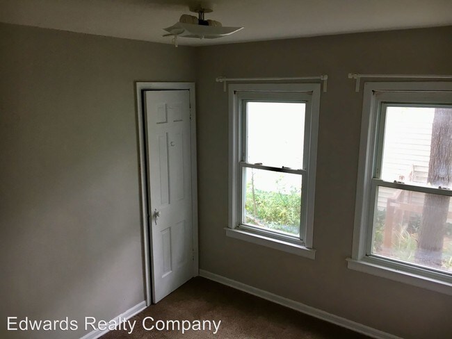 Building Photo - 4 br, 2 bath House - 977 Sells Ave