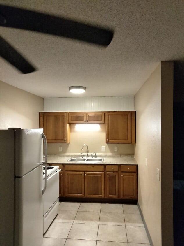 Building Photo - 37921 Tlc Ln