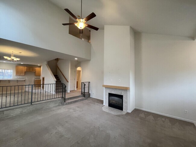Foto del edificio - 1307 Yosemite Dr