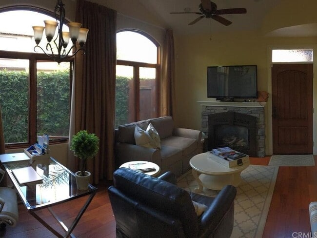 Fireplace - 288 Windward Ave