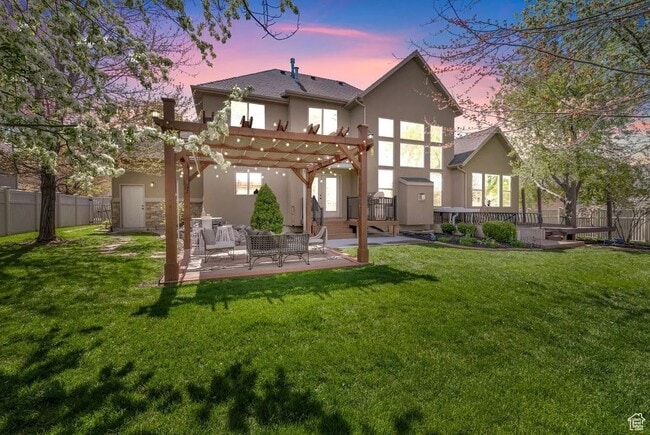 Building Photo - 1213 E St Josephs St