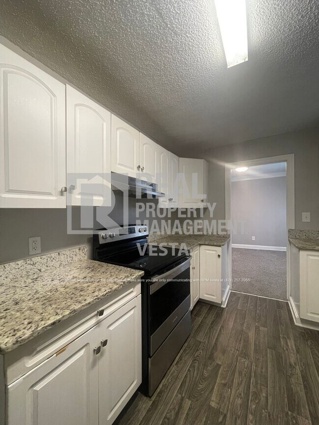 Foto del edificio - 444 Corbin Ave
