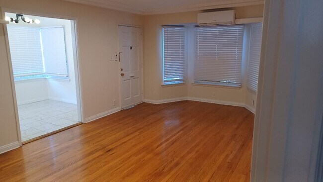 Sala de estar - 12143 Moorpark St
