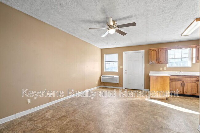 Foto del edificio - 308 Thompsonville Ln