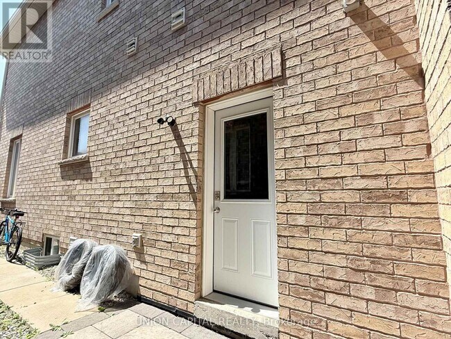 Building Photo - 849 William Lee Ave