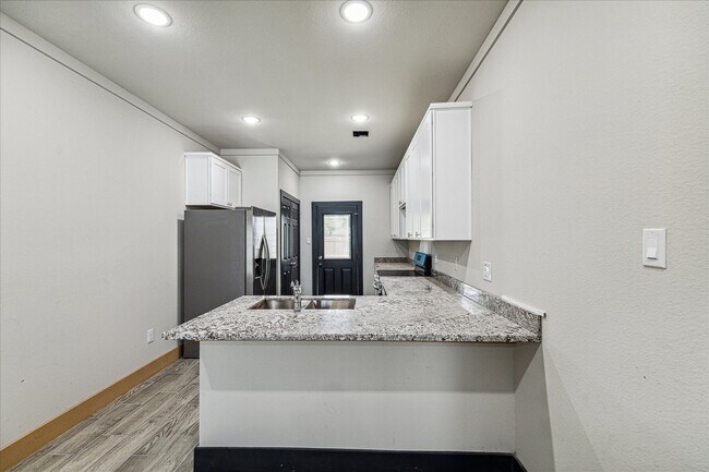 Foto del edificio - 7918 Bowen St