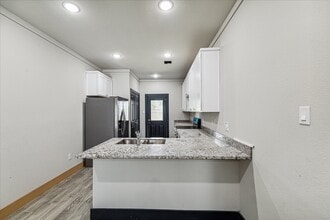 Building Photo - 7912 Bowen St