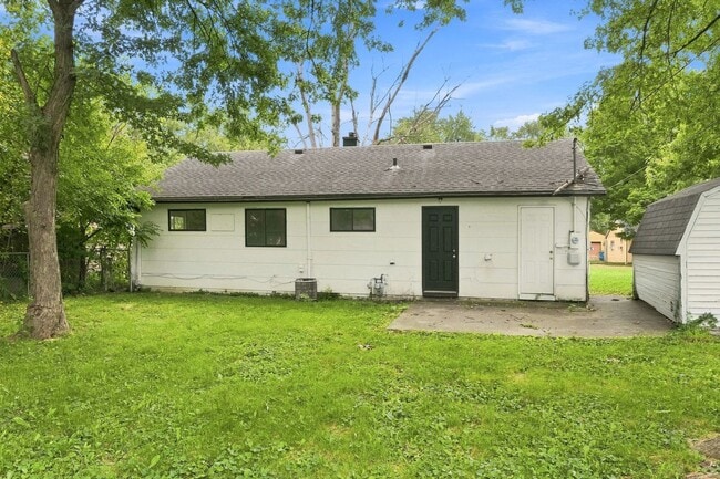 Building Photo - 528 Courtney Dr