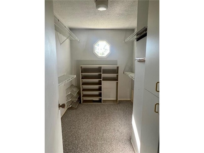 Building Photo - 2228 Oregon Ct