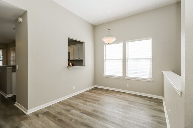 Foto del edificio - 21203 Grand National Ave