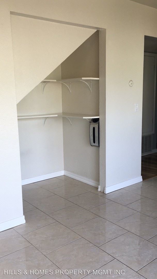 Foto del edificio - 5 br, 2 bath House - 6037 ELSA AVENUE