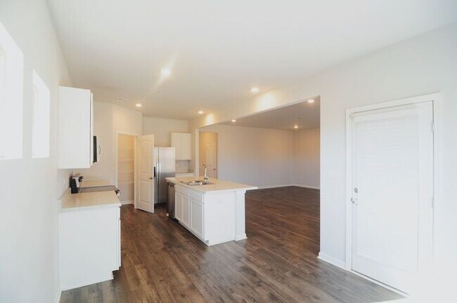 Foto del edificio - 115 Red Fox Way, Meridianville, AL 35759