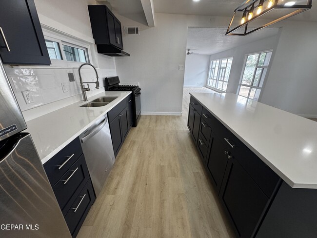 Foto del edificio - 5102 Beals St