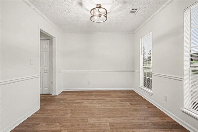 Foto del edificio - 3719 Cameron Hills Pl