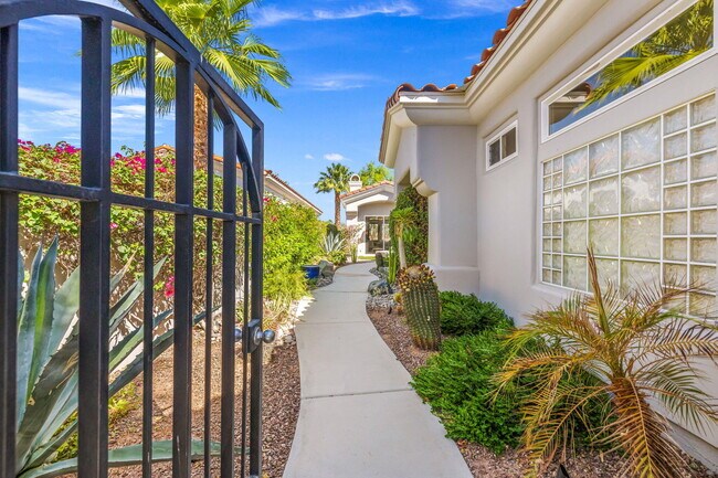 Building Photo - 330 Gold Canyon Dr