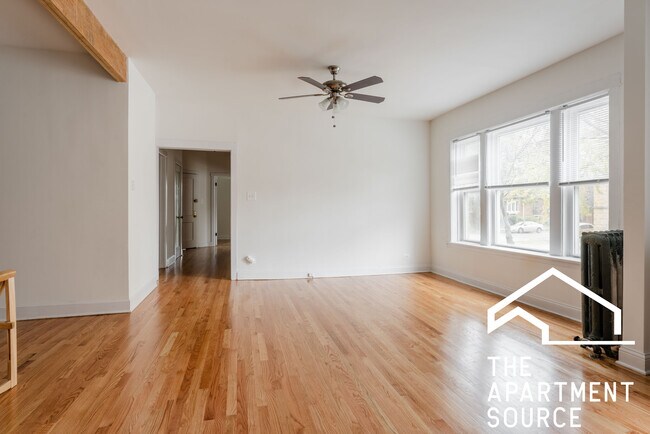 Building Photo - 4700 N Sacramento Ave