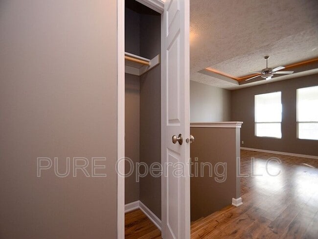 Building Photo - 16517 Heather St