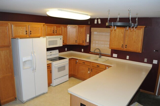 Foto del edificio - 820 Wood Sorrel Ln