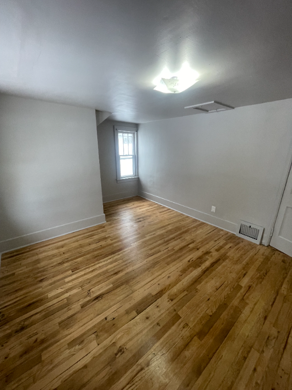 Foto del edificio - 3232 Leahy St