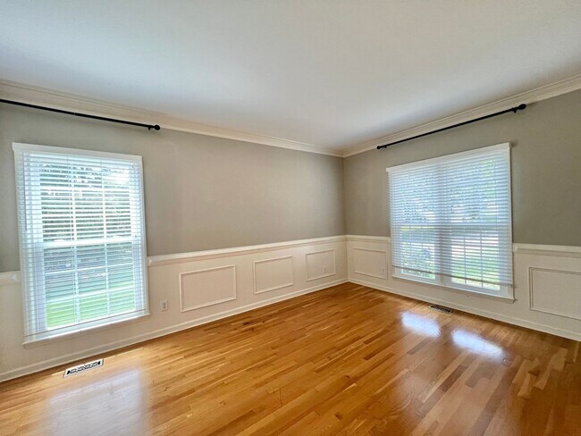 Foto del edificio - Gorgeous 4BD, 2.5BA Raleigh Home on a Cul-...