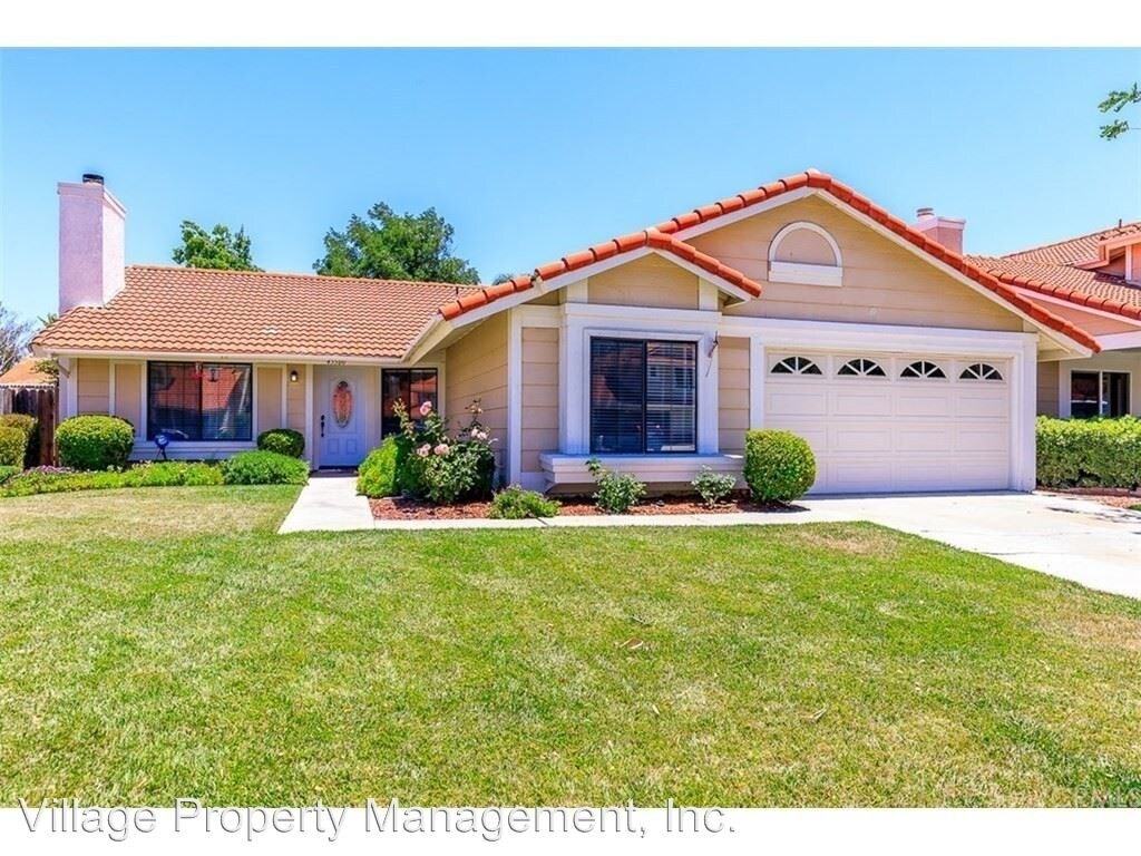 Primary Photo - 4 br, 2 bath House - 45500 Clubhouse Drive