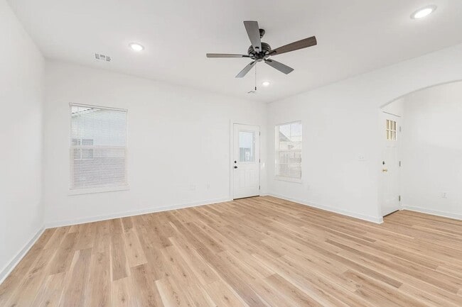 Building Photo - 2436 Pronghorn St