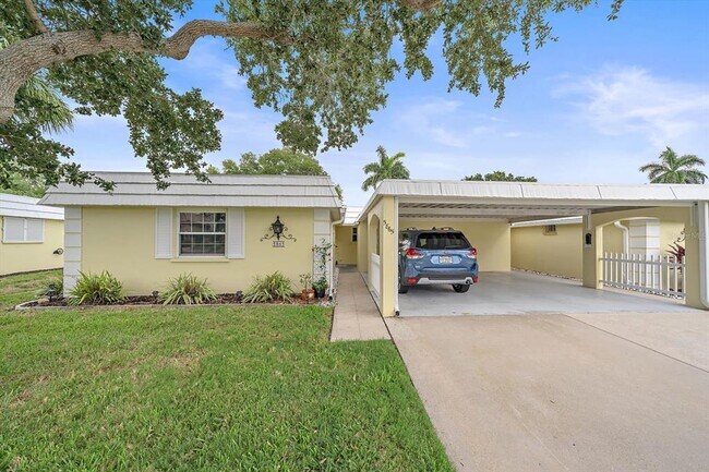 Building Photo - 5865 Tidewood Ave