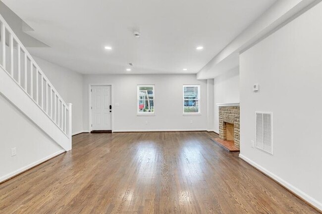 Foto del edificio - 731 Mt Holly St