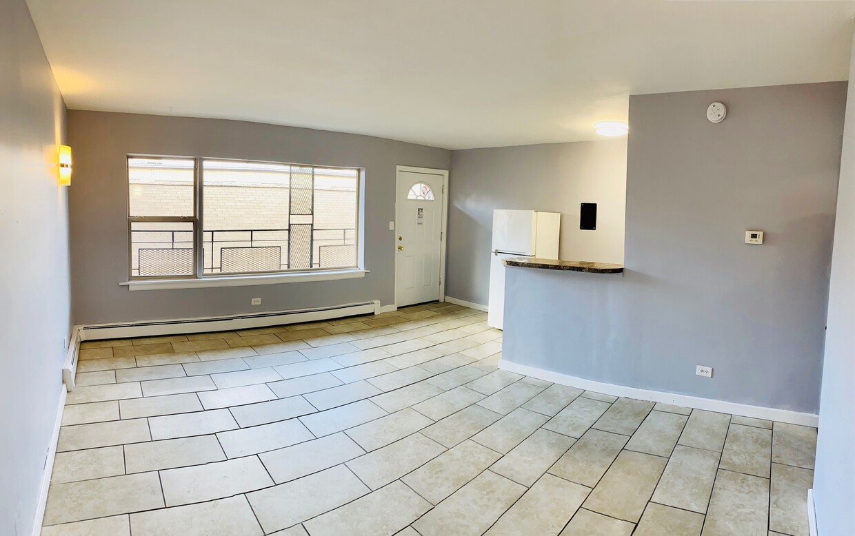 Foto principal - 5450 S Archer Ave