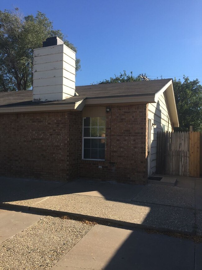 Foto del edificio - 2 Bedroom Townhome
