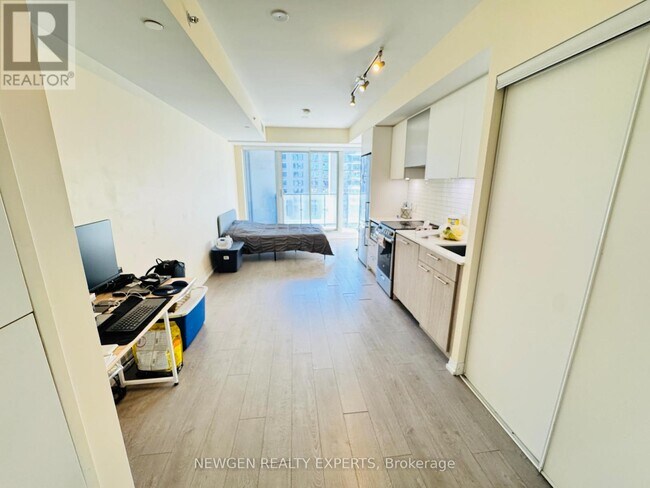 Photo du bâtiment - 251 Jarvis St