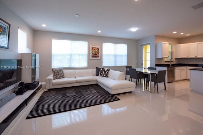 Foto del edificio - 12410 NW 33rd St