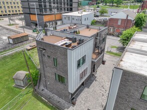 Building Photo - 106 N 8th St