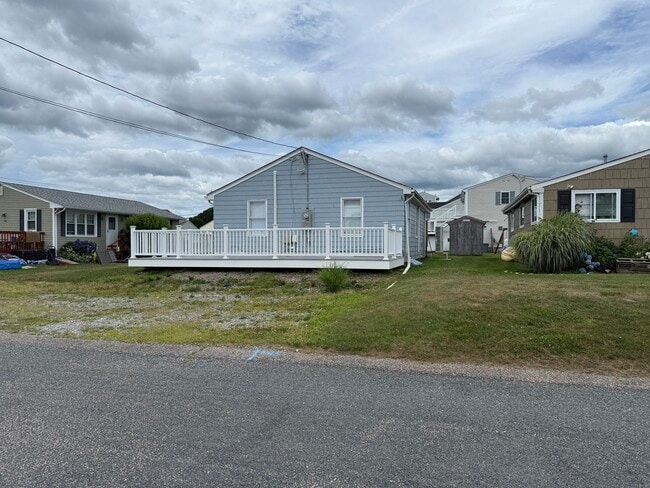 Building Photo - 41 Green Meadow Dr