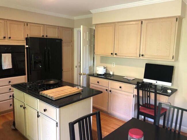 Foto del edificio - 2740 Maitland Dr