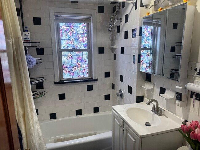 Foto del edificio - 108 Wilmington Ave