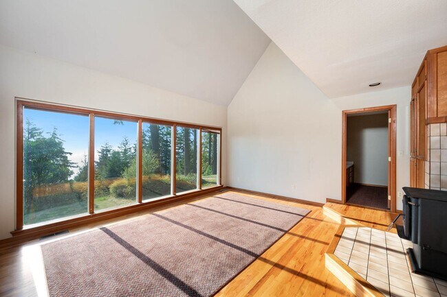 Foto del edificio - Beautiful home with views and in a gated c...