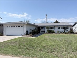 Building Photo - 5929 Los Molinos Dr